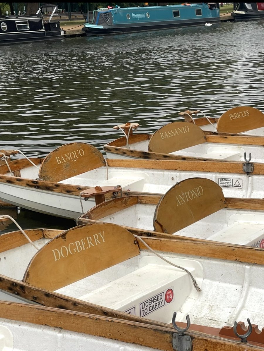 White supremacy in action. Picture taken 7th August, 2024

Anyone who uses the word ‘decolonisation’ or ‘decolonise’ is a fraud, and a con-artist.

It. Is. Not. A. Real. Word.

Leave Shakespeare alone.

Leave Stratford-Upon-Avon alone.

<a href="/TheRSC/">The RSC</a> <a href="/BarbicanCentre/">Barbican Centre</a>