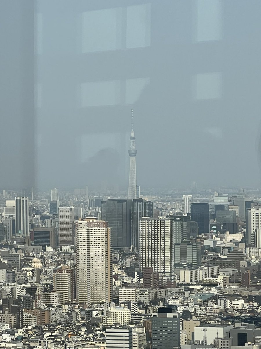 mintotoko's tweet photo. 都庁来てみた https://t.co/KF2SQtLoE9