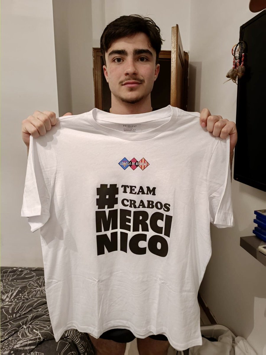 LeSchpountz83's tweet photo. Bravo et merci aux @FilsdeBesagne pour leur réactivité afin de rendre hommage à #MerciNico 🙏🕯️ https://t.co/EidiekqVxK