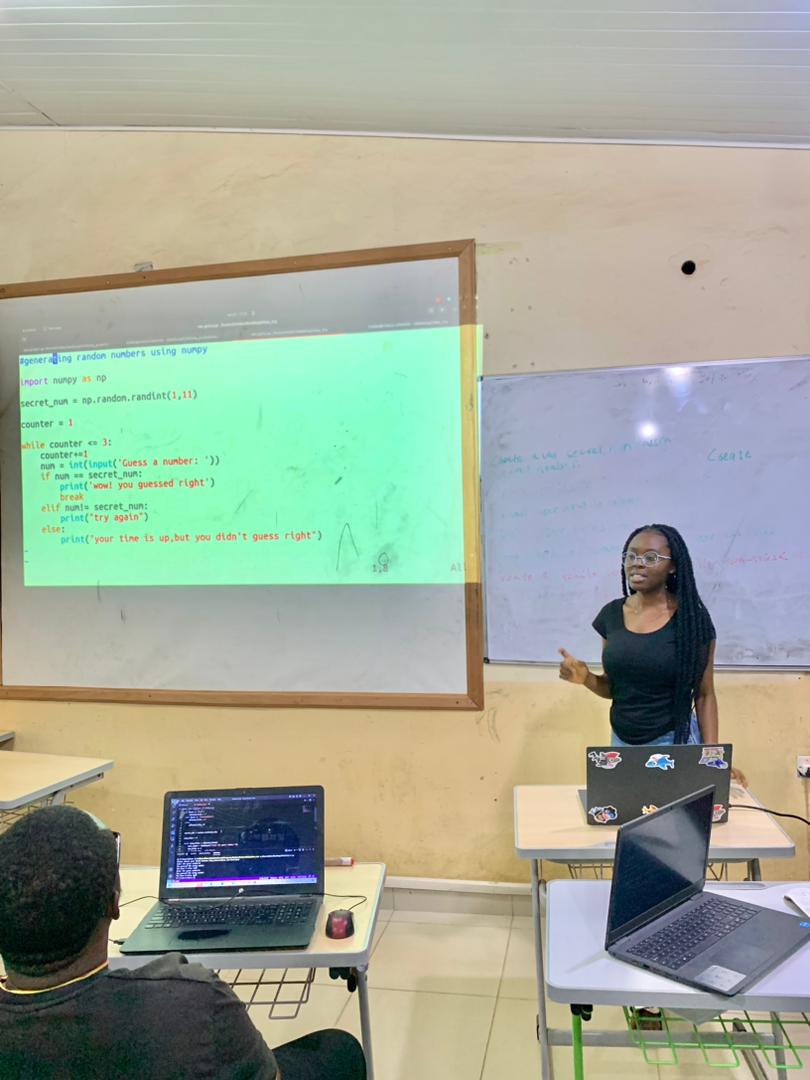 COMMUNITY SPOTLIGHT: Pyclubs 
🔥

Are you a tertiary institution-level student looking for a community where you’ll meet like-minded people, collaborate, share ideas, and write your first Python script? Pyclubs bring together beginners and pros in a vibrant network dedicated to