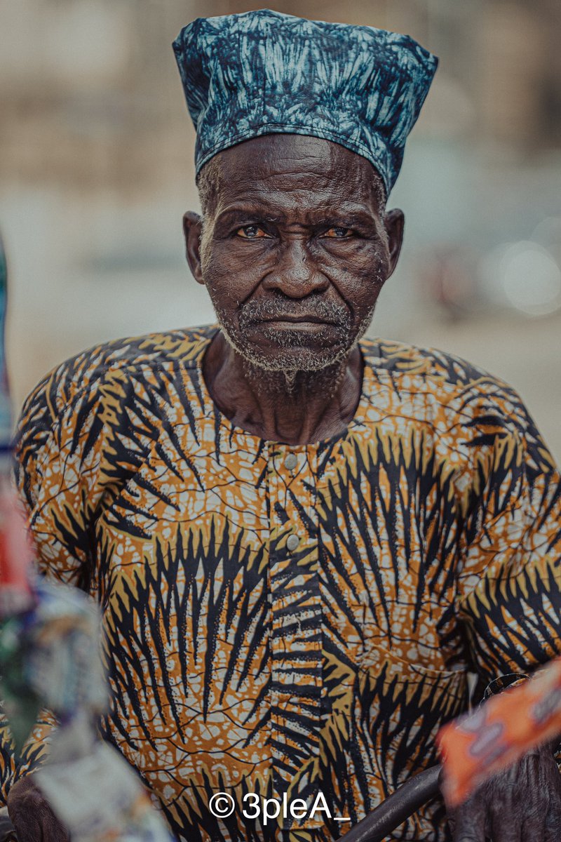 3plea__'s tweet photo. The Icecream Seller:🍦

Name: Oladimeji Lawal 
Born in 1950
He’s from Ibadan, Oyo State.
Started riding/selling ice cream in the year 1968 - till date (He’s now 57yrs in the business)
He’s well-known around Lagos Island.

#3pleAphotography #picturespeaks #storyteller #documentary https://t.co/GFaVTZK7gY