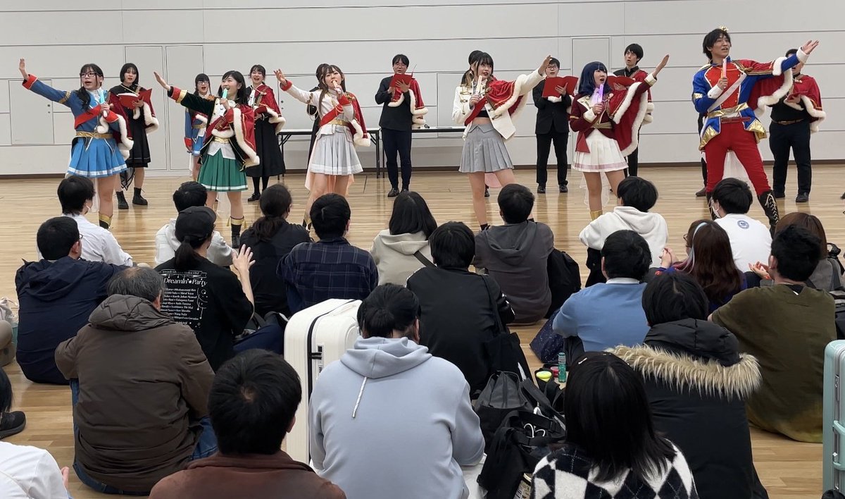 choir_starlight's tweet photo. ラブフェス #GLFes43 アフターステージに出演しました✌️
〈再生讃美曲〉
〈舞台少女心得 幕間〉
〈Star Diamond〉
の3曲を、ダンス・混声合唱で披露いたしました。温かいレスポンスと拍手をありがとうございました✨
次回は5/24(土)の #ジャンニフェス にてお会いしましょう🥰
#LOVEFes #GLFes https://t.co/RPCBq7GRND