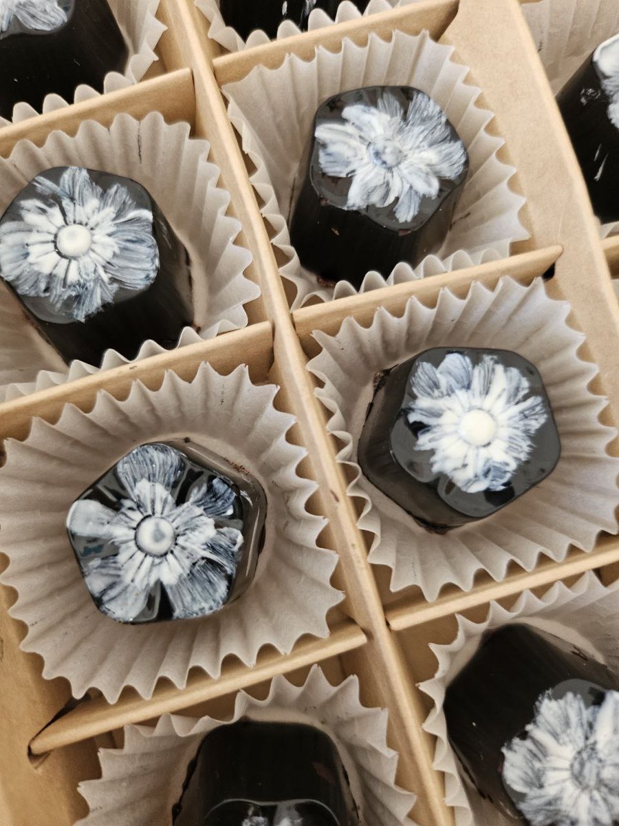 Розыгрыш шоколадного набора D-day с 🥃

Условия розыгрыша
🩶подписаться на меня
🩶сделать ретвит этого поста
🩶написать в реплаи любимую цитату из песни/фразу/шутку от бантан
🩶получить от меня номерок розыгрыша и ожидать результатов

Результаты 20 апреля

📮Отправка только по РФ