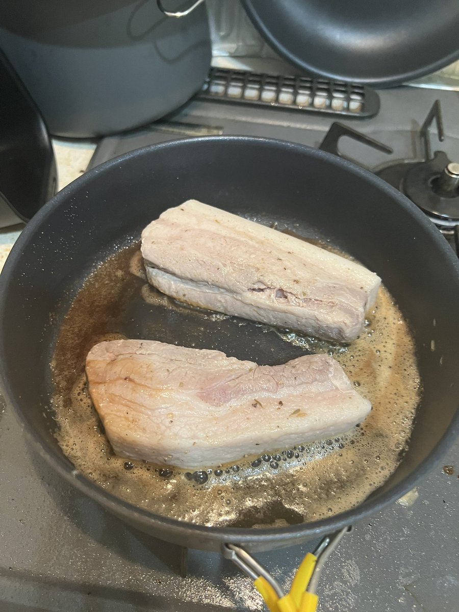 うみなり tweet media