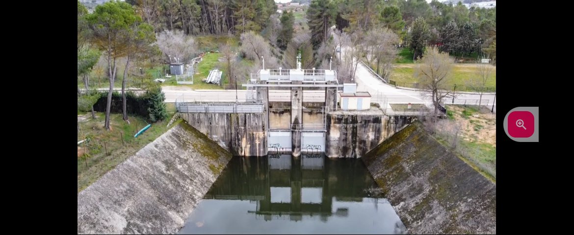 dron_air's tweet photo. Bonito espejo en el que mirarse, después de muchos años https://t.co/AxpTUuG1N8