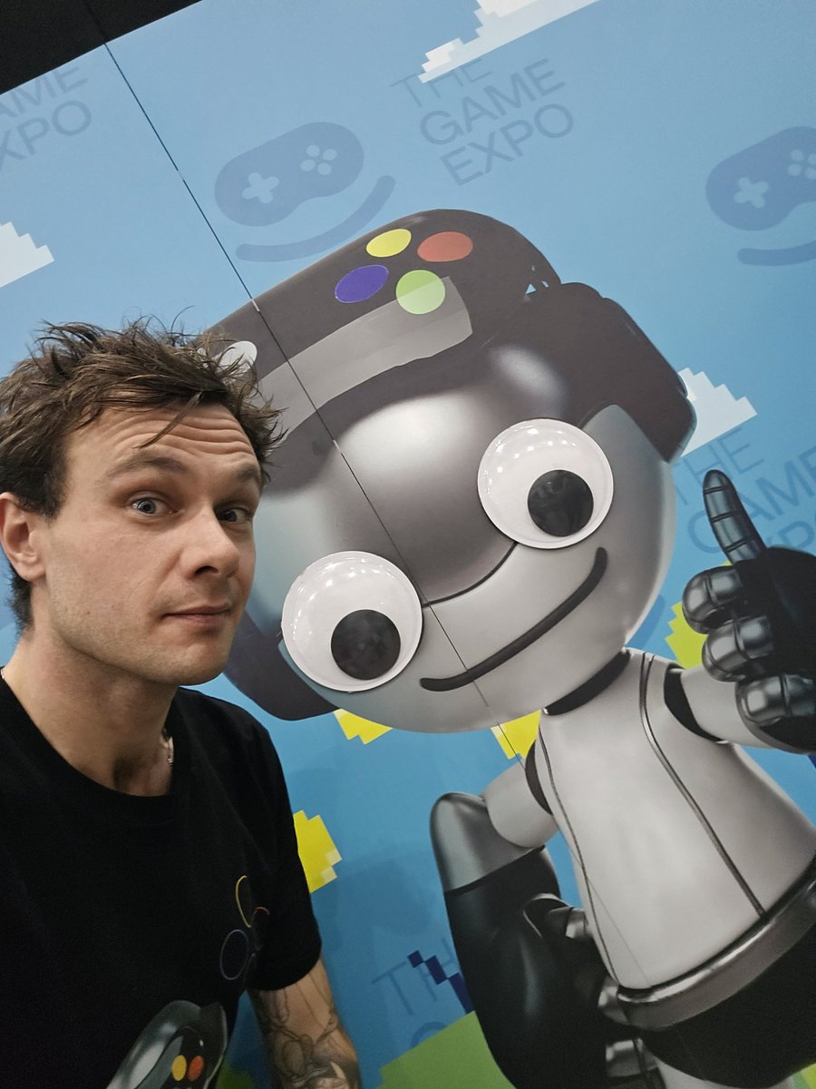 Bitbot with googly eyes is the mascot we never knew we needed.

I'll slowly trickle in the pics over the next few hours but for now I wanna say it was an absolute blast hosting <a href="/TheGameExpo/">TheGameExpo - TGX</a> and I have nothing but love for everyone involved.
See you next year.
Your voice - Kitfox