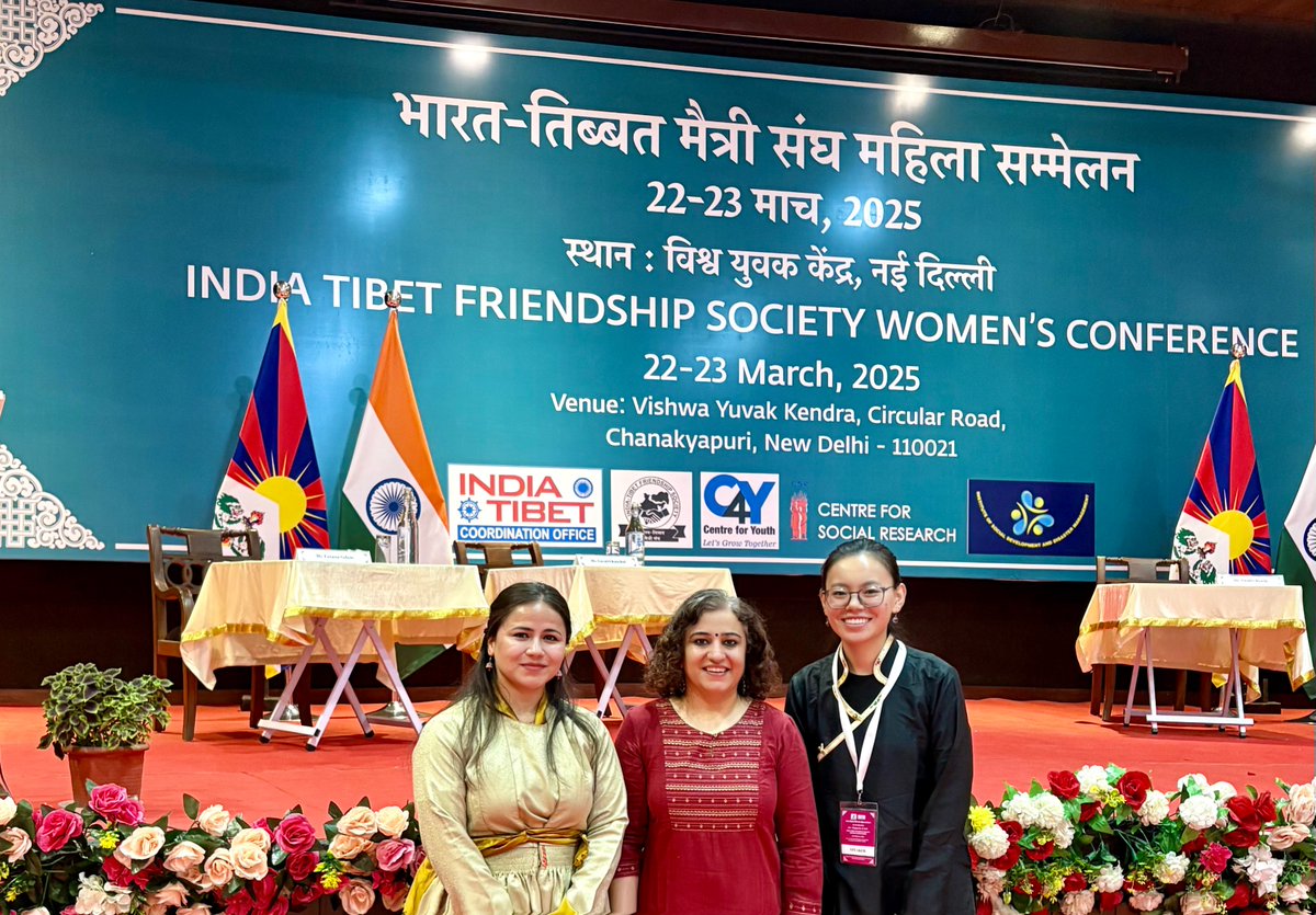 ChawlaSwati's tweet photo. Keep an eye out for two up-and-coming scholars of #Tibet and #Himalaya— Nangsel Sherpa (co-founder of
@thepomelo_) and Farana Salam— whom I enjoyed learning from this morning. Heartening to witness such fabulous research on the region out of unis across India.
#himalayanhistories https://t.co/XdmkW2uhNn