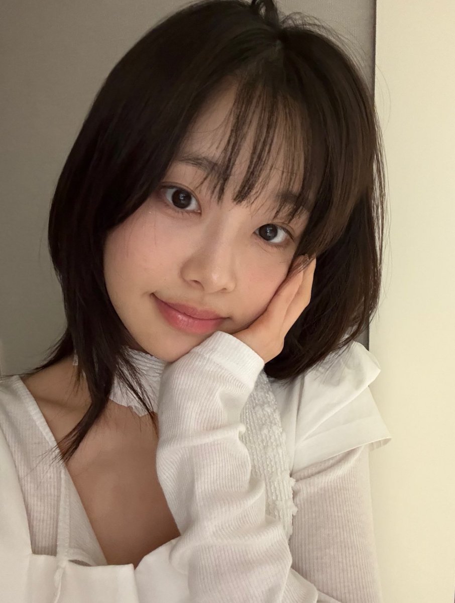 lvrunaa's tweet image. kinda need this as my pfp rn