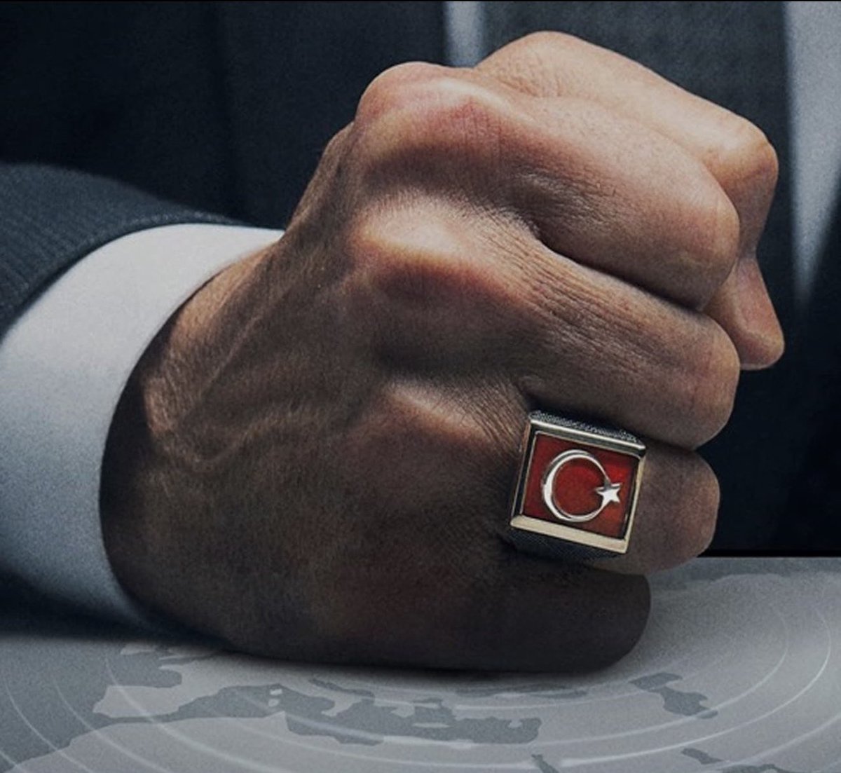 “Kimse devletin polisine, askerine kabadayılık yapamaz. Onlar, bu memleketin öz evlatlarıdır.”

                                         Şehit Lider Muhsin Yazıcıoğlu