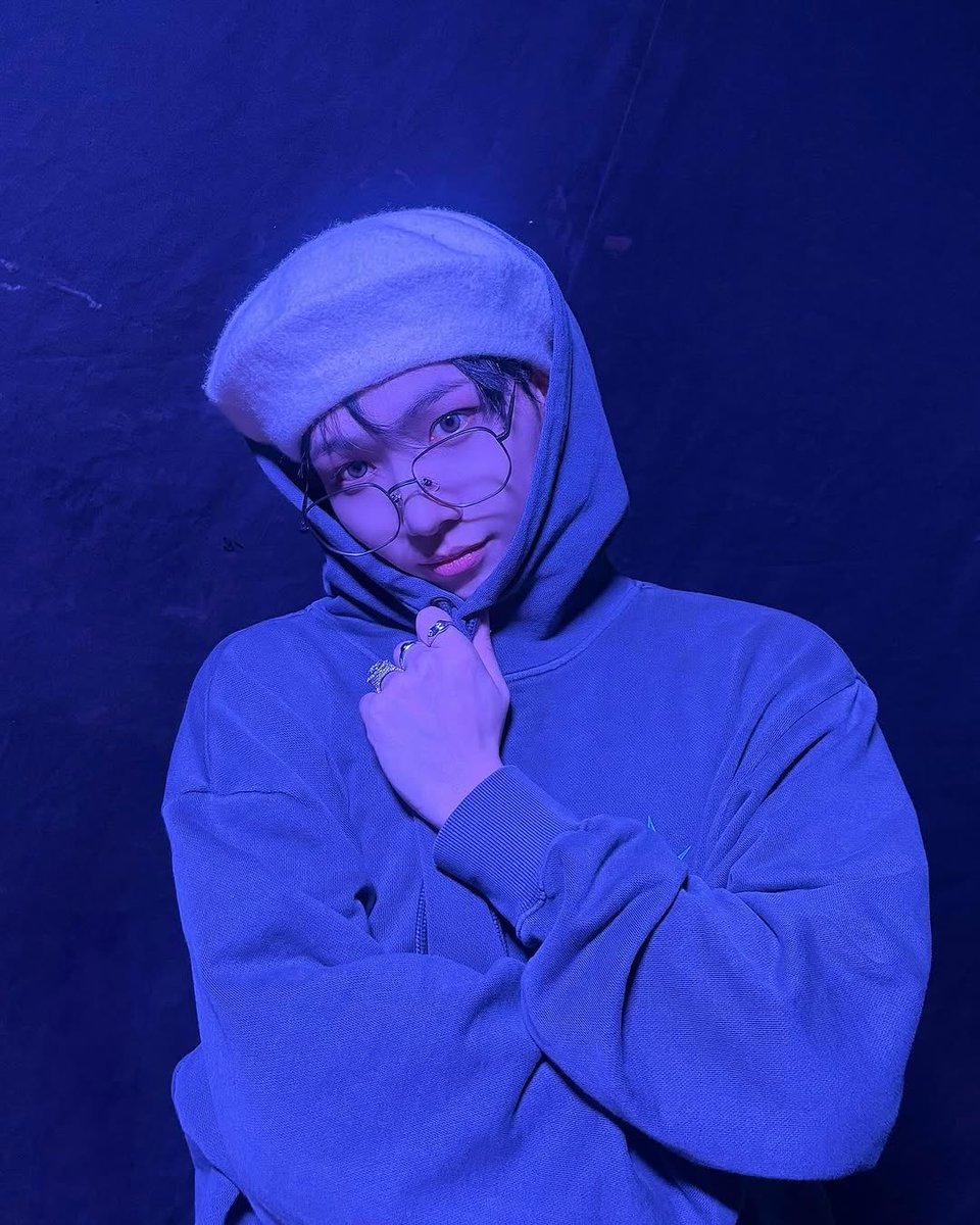 BND_INSTA's tweet photo. [🐶] 블루스크린 희망편

— (3/5)
#BOYNEXTDOOR #보이넥스트도어 #BND
#명재현 #JAEHYUN
#KNOCK_ON_Vol_1
#KNOCK_ON_MANILA https://t.co/OHYjblbLGf