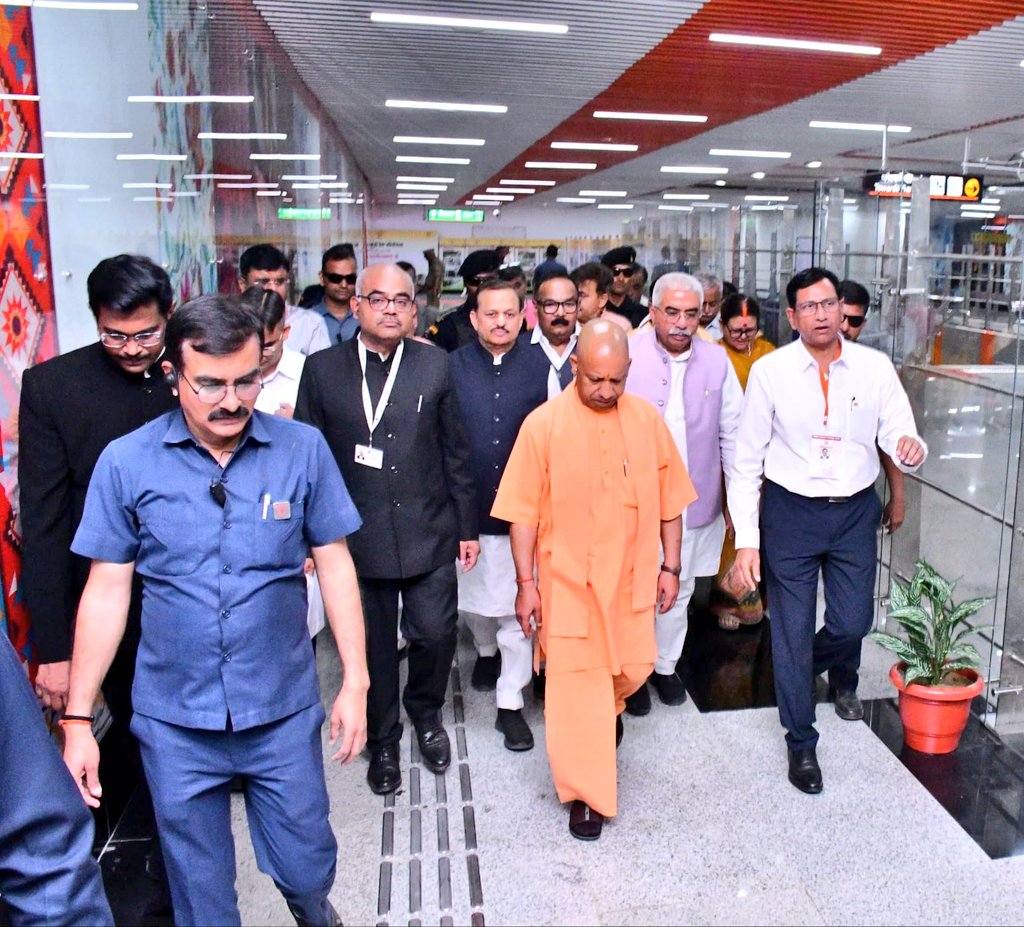 DM Kanpur Nagar (@dmkanpur) on Twitter photo मा. मुख्यमंत्री उत्तर प्रदेश के आज जनपद में भ्रमण के दौरान निर्माणाधीन चुन्नीगंज मेट्रो स्टेशन का निरीक्षण संबंधित अधिकारियों के साथ किया गया। <a href="/CMOfficeUP/">CM Office, GoUP</a> <a href="/UPGovt/">Government of UP</a> मा. मुख्यमंत्री उत्तर प्रदेश के आज जनपद में भ्रमण के दौरान निर्माणाधीन चुन्नीगंज मेट्रो स्टेशन का निरीक्षण संबंधित अधिकारियों के साथ किया गया। <a href="/CMOfficeUP/">CM Office, GoUP</a> <a href="/UPGovt/">Government of UP</a>
