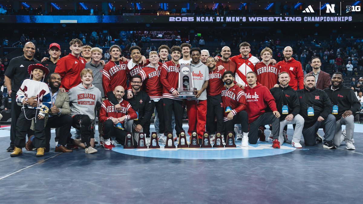 What an incredible finish for college wrestling in the state of Nebraska!

<a href="/loperwrestling/">UNK Loper Wrestling</a> being crowned D2 National Champions, with 8 All-Americans. 

<a href="/HuskerWrestling/">Nebraska Wrestling</a> being crowned D1 National Runner Up, with 9 All-Americans. 

Congrats Lopers &amp; Husker wrestlers!!