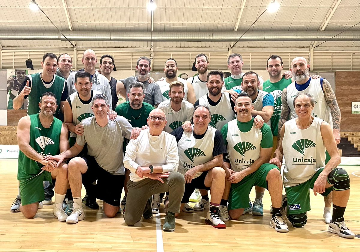 ¿ Te lo vas a perder ? Leyendas <a href="/unicajaCB/">UnicajaCB</a> <a href="/RMbasket/">RealMadridBaloncesto</a>