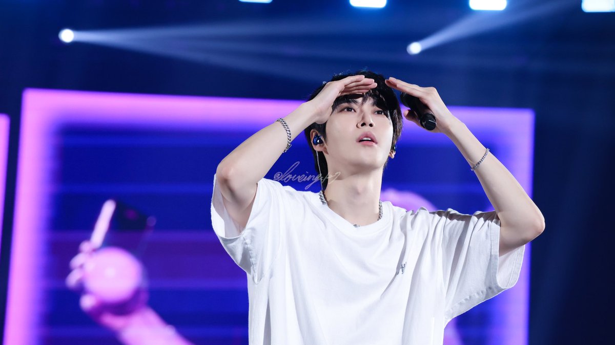 loving_127's tweet photo. 250322 NCT127 in Taiwan 태만
🔭(ᓀ‸ᓂ)✨
#doyoung #도영
#nct127 https://t.co/MMhW8PQgWv