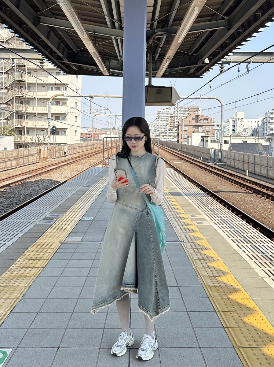 アクネのデニムワンピース