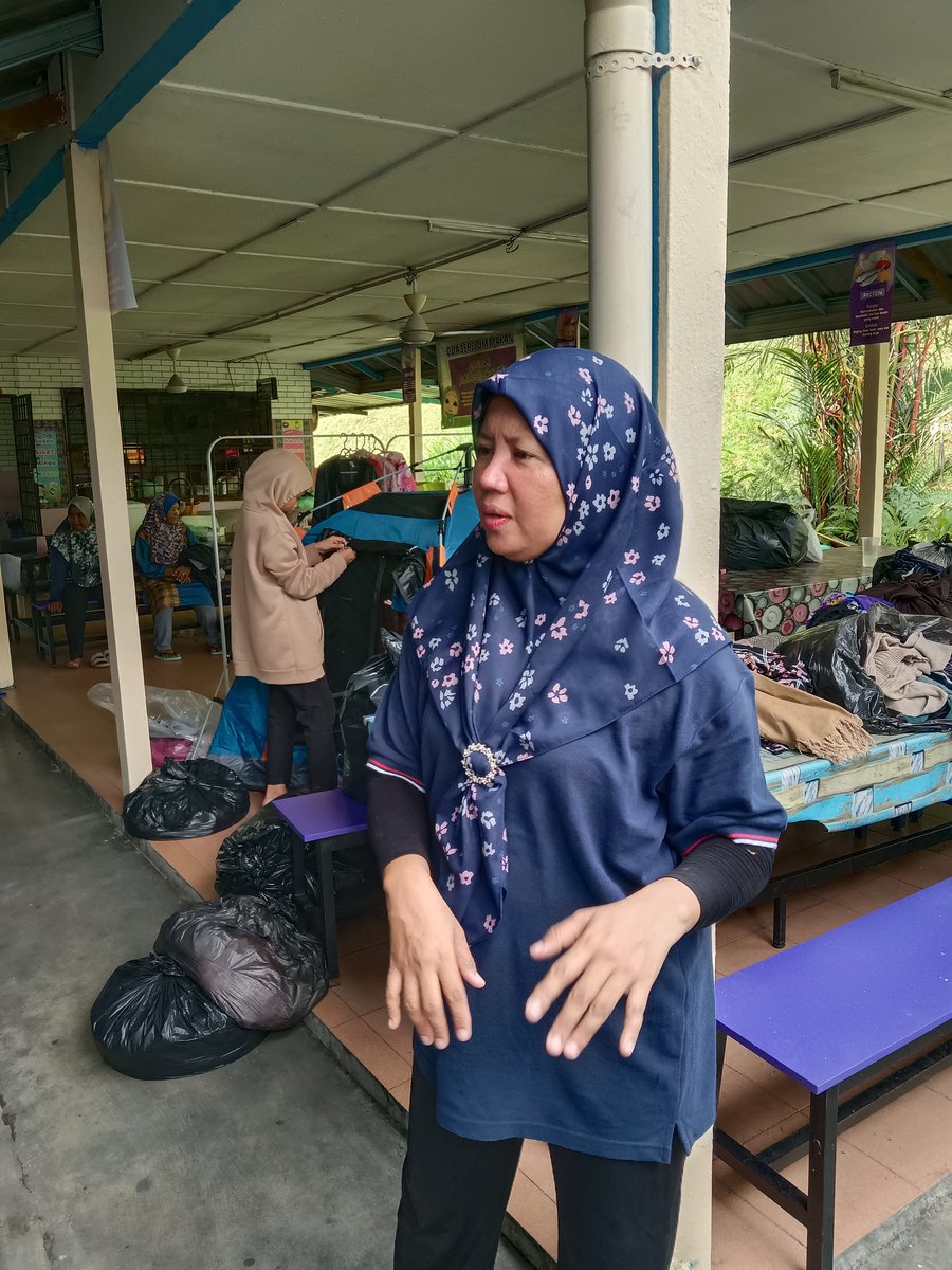 Jim Strummer tweet media