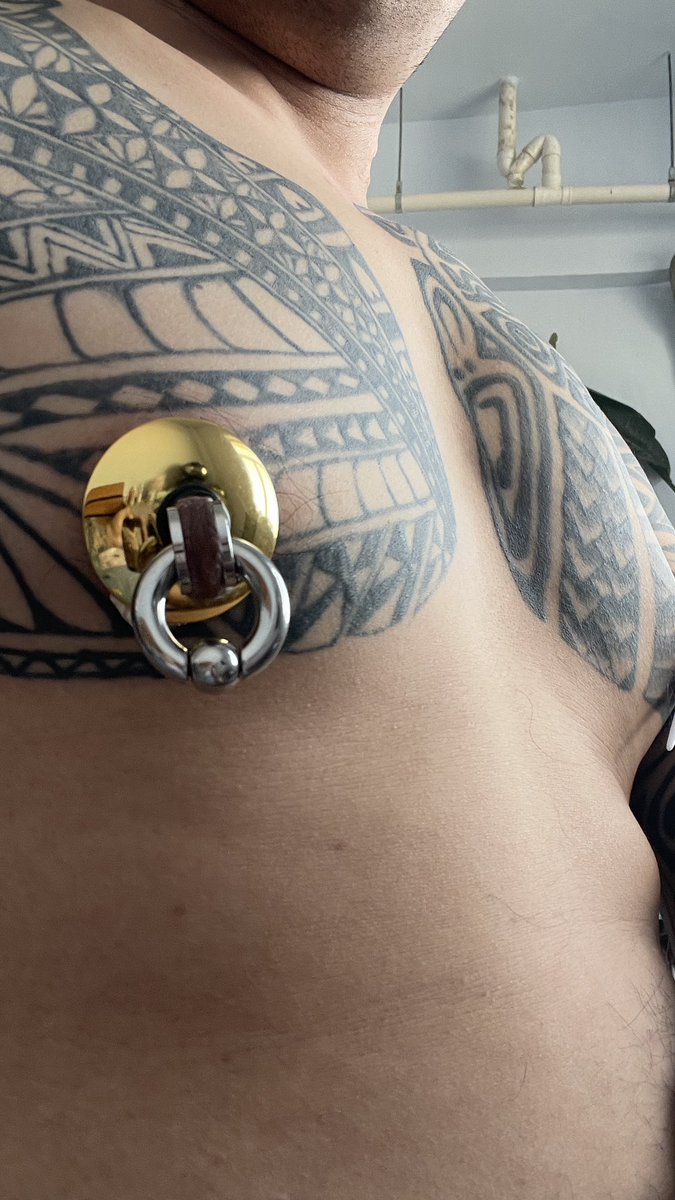 黑胶皮革队长 (@qg6k2) on Twitter photo 