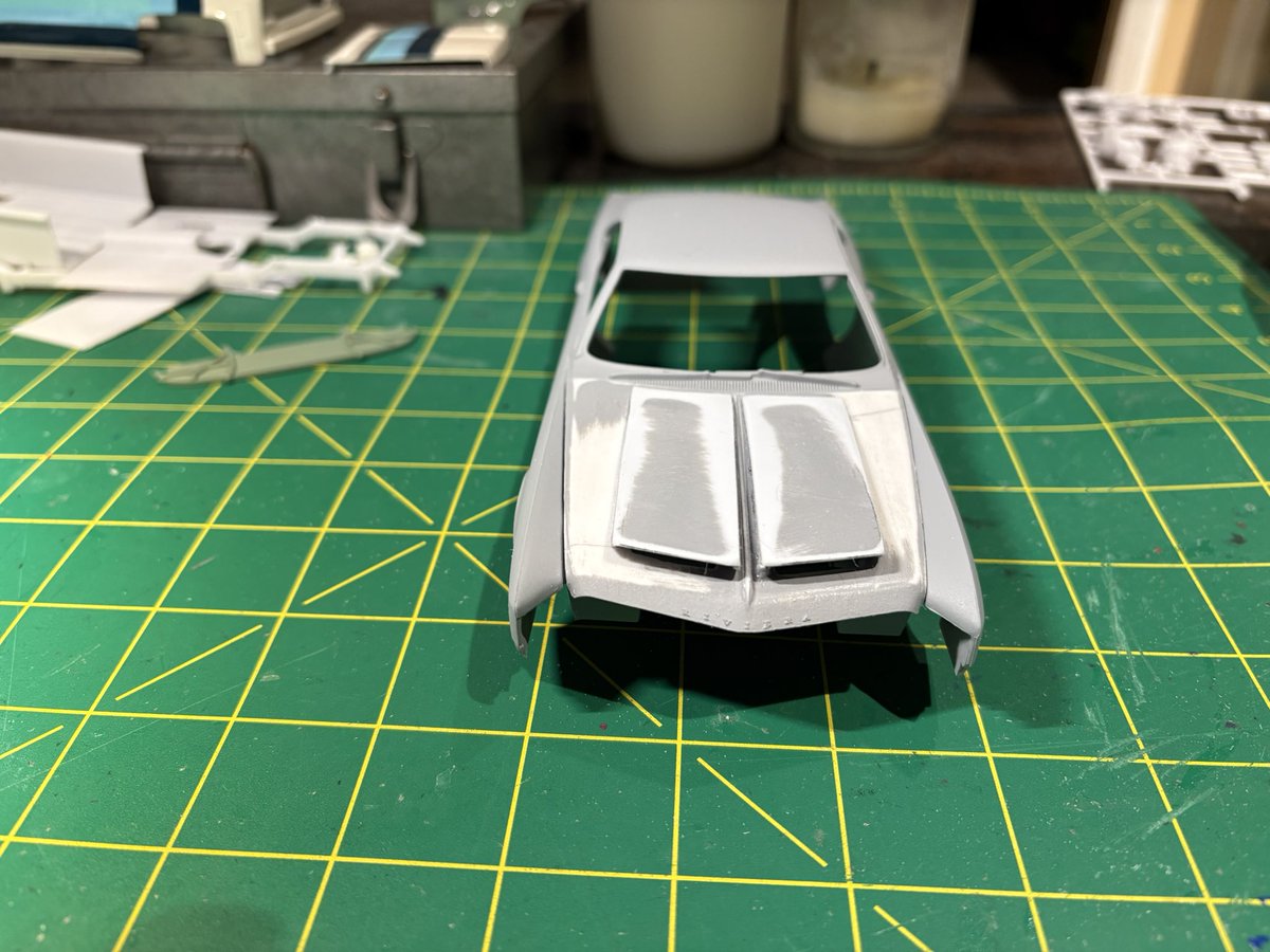 B_Vgames's tweet photo. @davekindigit   Been a car nut since I was born and still am 47 years later. My hobby is model cars and #bitchinrides is my inspiration. My latest project is a 66 Buick Riv but the hood is done in a 70 442/W30 style. https://t.co/NSb7QtmmaG