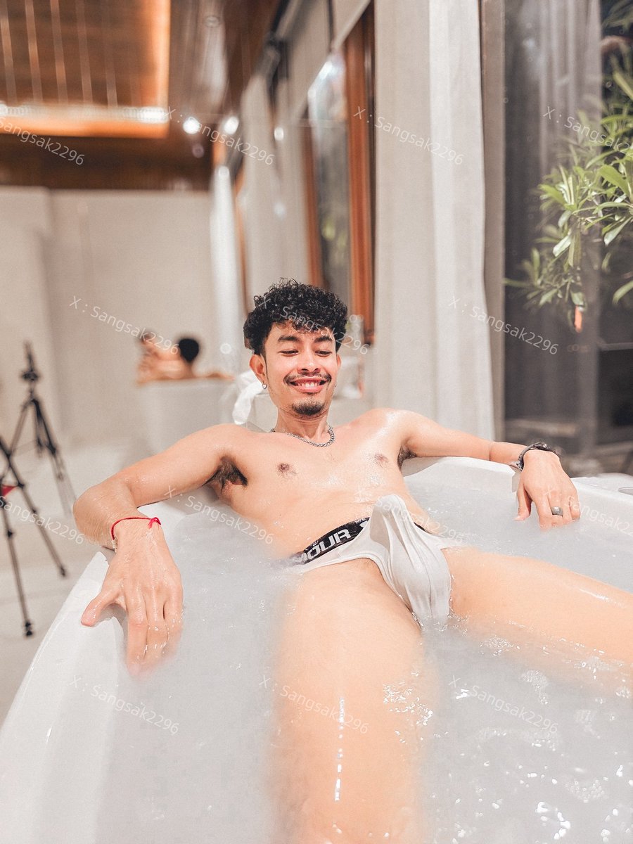 ร้อนๆ มาแช่น้ำกันมั้ยนิ