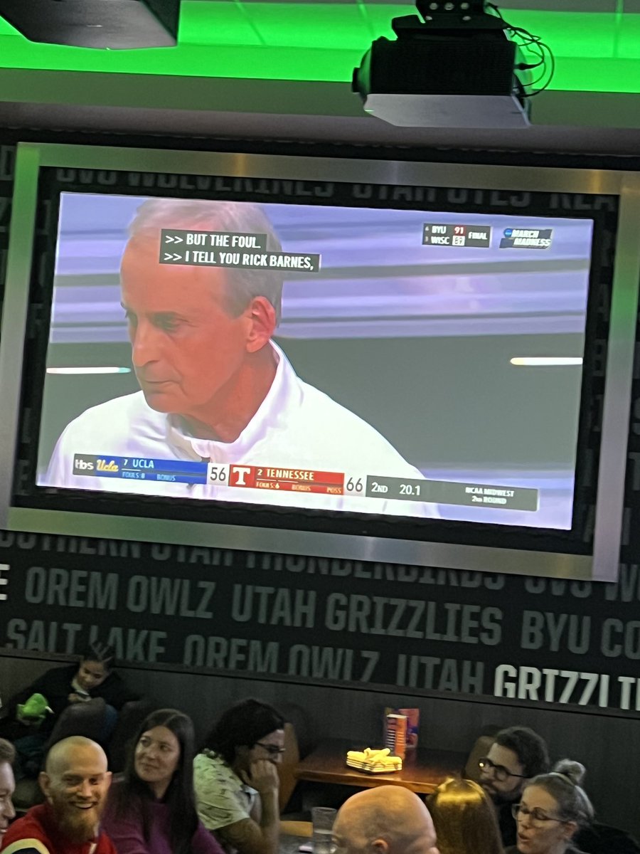 LETS GO #BASKETVOLS 👏🧡🏀💃⁦<a href="/KSLSportsZone/">97.5 The KSL Sports Zone</a>⁩ ⁦<a href="/Samsworth_TV/">Sam Farnsworth</a>⁩ ⁦<a href="/DaveandBusters/">Dave & Buster's</a>⁩