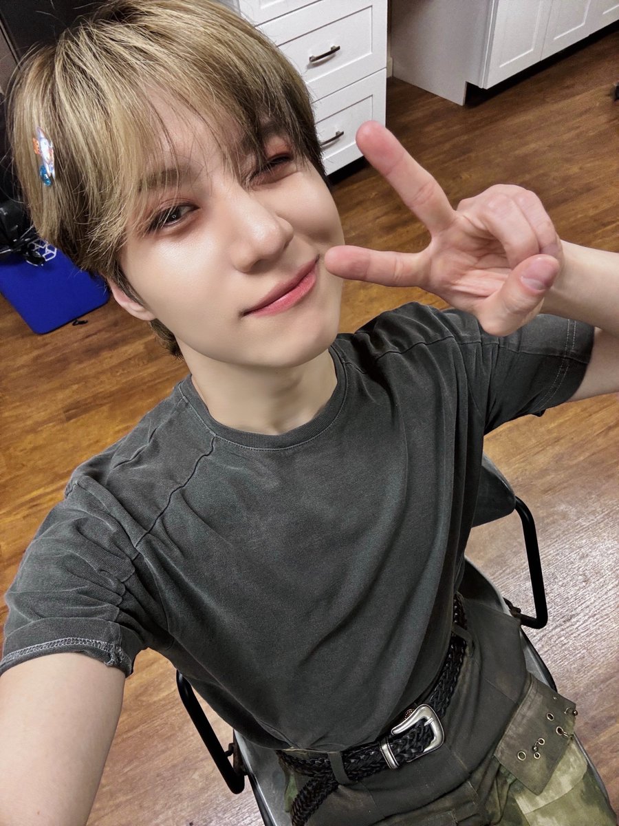 Taemin_Xoalsox_'s tweet photo. [#태민] 📸

2024-25 TAEMIN WORLD TOUR [Ephemeral Gaze] In HONOLULU 완료👀

새로운 곳에서 만난 탬메이트들과 함께한 소중한 시간🏝️
우리가 함께한 모든 시간을 소중히 간직할게요✨💜

#TAEMIN
#WORLD_TOUR 
#Ephemeral_Gaze https://t.co/v8oOcE60ky