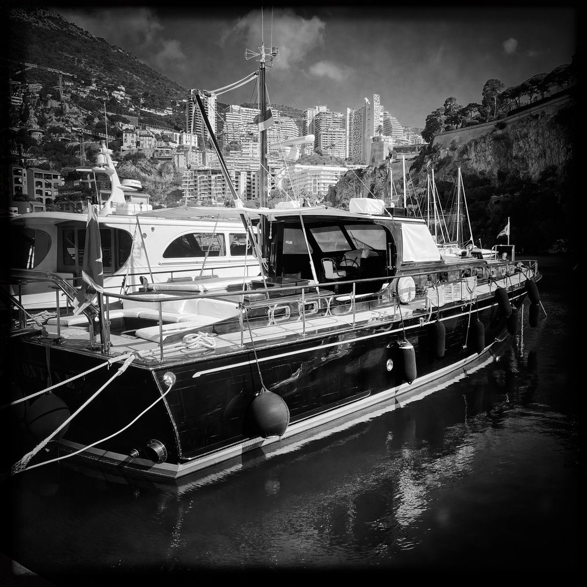 patxadv's tweet photo. Best life in Monaco… #monaco #principalityofmonaco #montecarlo #monacomontecarlo #monacofontvieille #fontvieille #view #sea #photo #photography #pic #picoftheday #picture #photooftheday #photographyoftheday #pictureoftheday #bnw #blacknwhite #blackandwhite #luxury #bestlife https://t.co/SyWtxzSqsc
