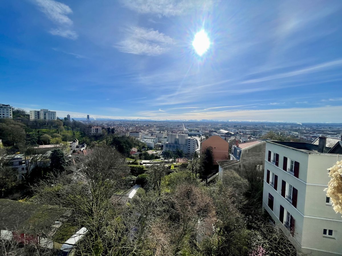 Manue69000's tweet image. Enfin le ciel redevient normal 🥲😬 #Chemtrails ou #Contrails ou #geoingenierie ?