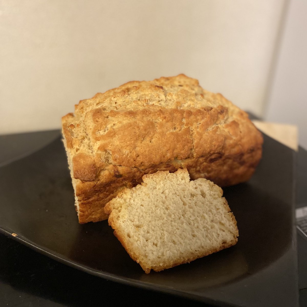 reikodinsdale's tweet image. 思った以上に膨らんだ〜
まわりザクザクでおいしい
#beerbread