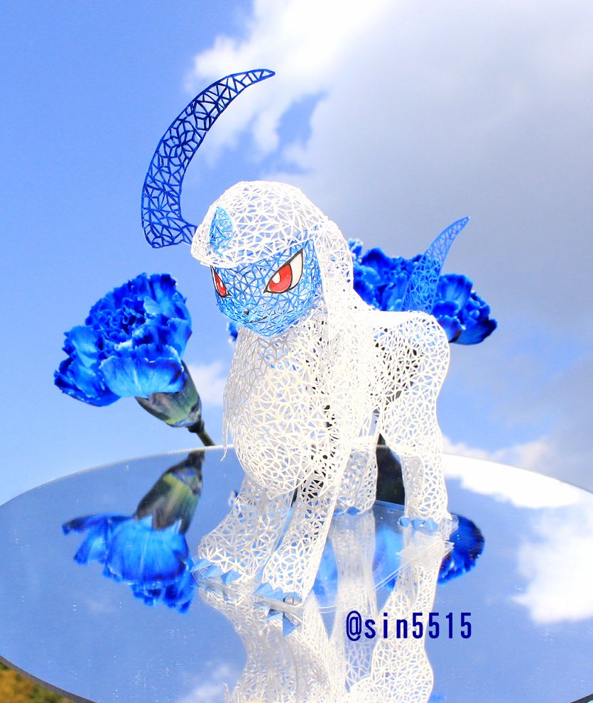 アブソルの切り絵を手作りした！
メガアブソルのレイドデイお疲れ様
紙を細かく切って組立した！
#アブソル 
#切り絵