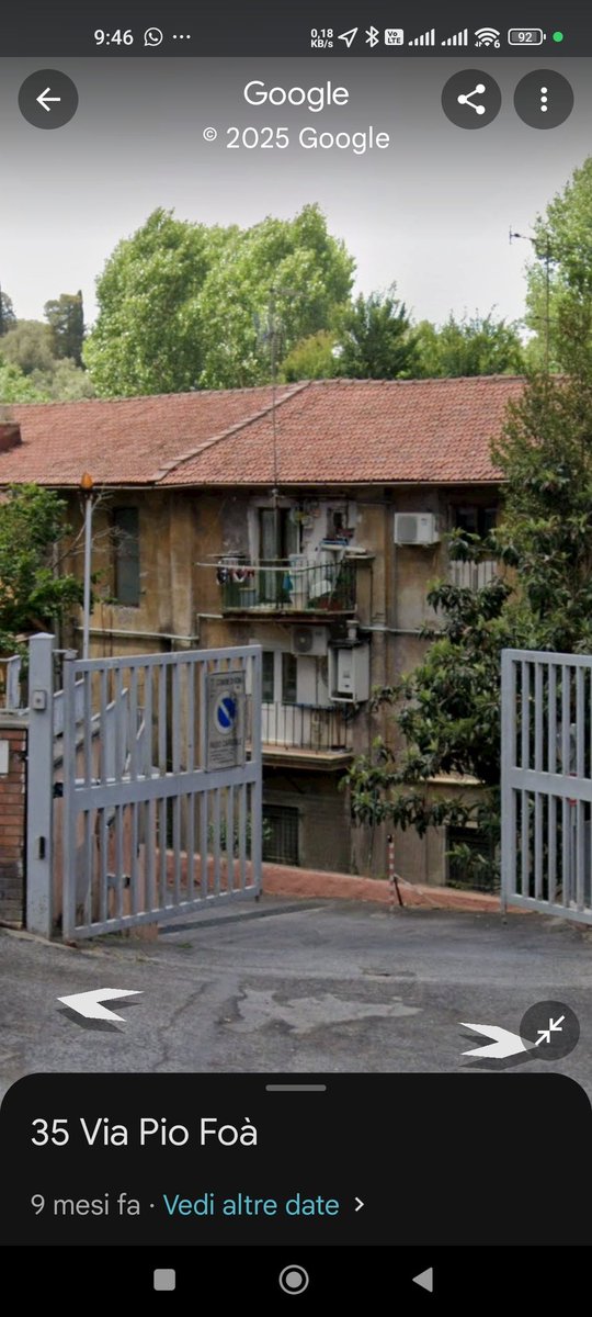 P_D_Rose's tweet photo. @localteamit Nella foto da Google street view si vede una caldaia a gas e sul comignolo annerito passa un tubo gas esterno? #monteverde #esplosione #Roma @vigilidelfuoco https://t.co/X5VIUeWJRf