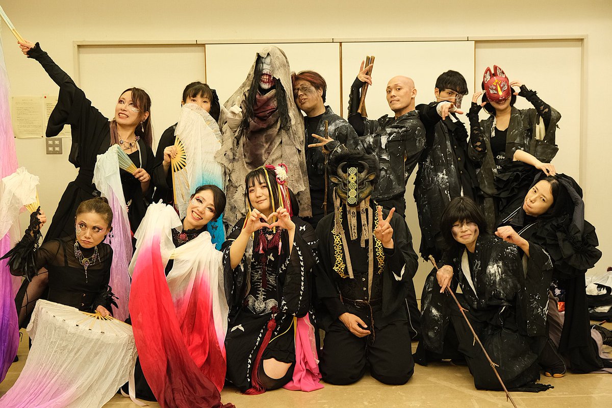 これね…本当に皆さんには無理を言いました
元々別の曲に合わせて動きも出来ていたのですが、烈火良すぎてどうしてもこれがイメージにはまってしまい「ギリギリにごめん！本当にごめん！！」と思いながら皆さんに変更お願いしました
のやさん、キャストの皆さん、本当に本当にありがとう