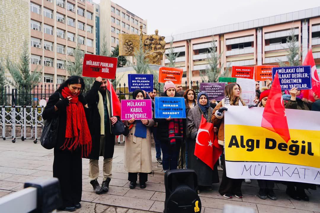 gl_nihat's tweet photo. Söz verdiniz tutmadiniz derece yaptığımız halde adaletsiz mulakatla elediniz
@Yusuf__Tekin istifa
#Çırak TOMA Yarın Muharrem İnce Gizli Milli Mansur Silivri kamu savcılık mahkeme Serbest RTÜK 
Yavaş Erdoğan Dilek çağlayan #tutuklandı üniversite tele 1 kamu

#MülakatZulmünde140Gün https://t.co/ClnjtpLy1e