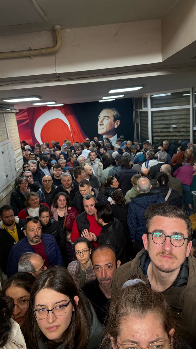 Kırklareli demokrasiye sahip çıkıyor. Sıradaki Cumhurbaşkanı’nı belirliyor.

Kırklareli’ne yenilgiyi öğretemeyeceksin.

#GelSeçTariheGeç