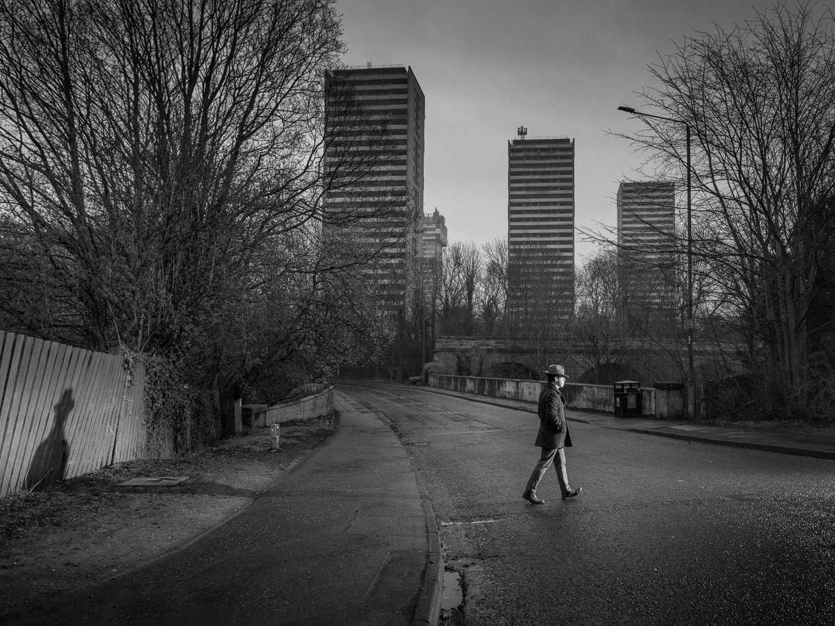 ZenoWatson's tweet image. Saying goodbye to this Wyndford skyline forever, as they are to be demolished today, by controlled explosion. #ManInTheHat #Wyndford #WyndfordFlats #Glasgow