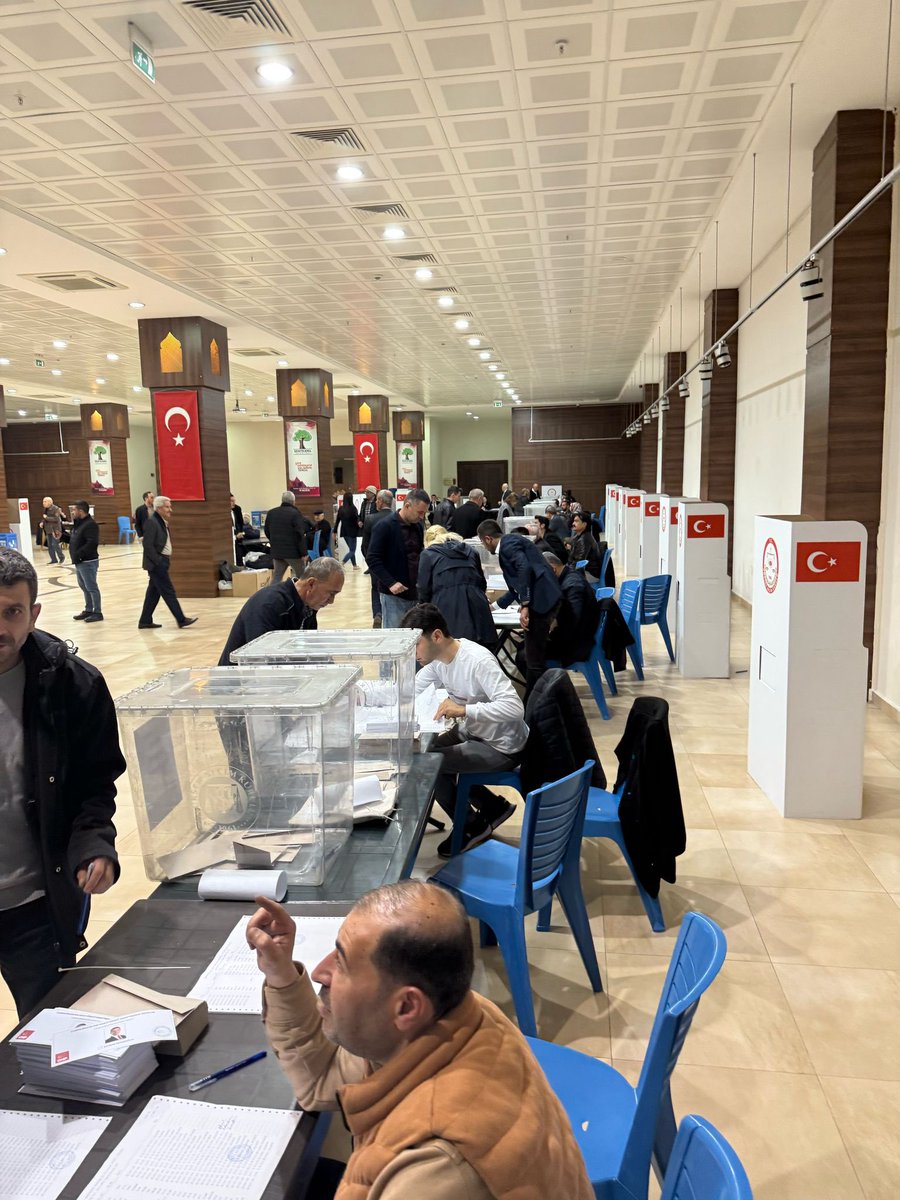Cumhurbaşkanlığı adaylığı ön seçimimizde oyumuzu,haksız ve hukuksuzca tutuklanan İstanbul Büyükşehir Belediye Başkanımız Ekrem İmamoğlu için kullandık.

Millet iradesine sahip çıkmak için
Sandığa gel,sesin duyulsun.
#imamogluMilleteEmanet