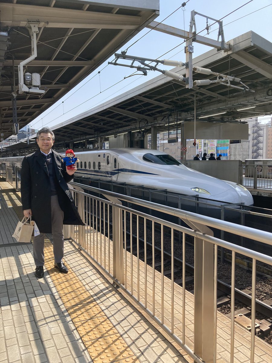 AmbJapanUK's tweet image. Paddington enjoyed riding on Shinkansen (bulletin train) 🚅to Nagoya !
