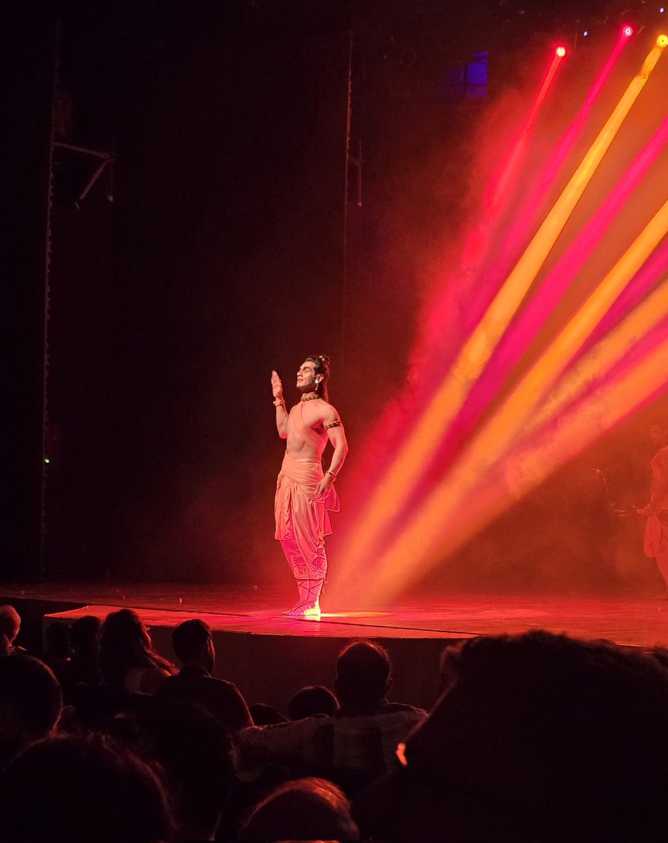 RahulChels's tweet photo. Saw the amazing 'Humare Ram' at NCPA last night.
Was really glad to see the guy playing Ram is a ripped gigachad.
(Also need brush up on my शुद्ध Hindi a bit, had to focus an embarassing amount) https://t.co/eqMW3qfVI1
