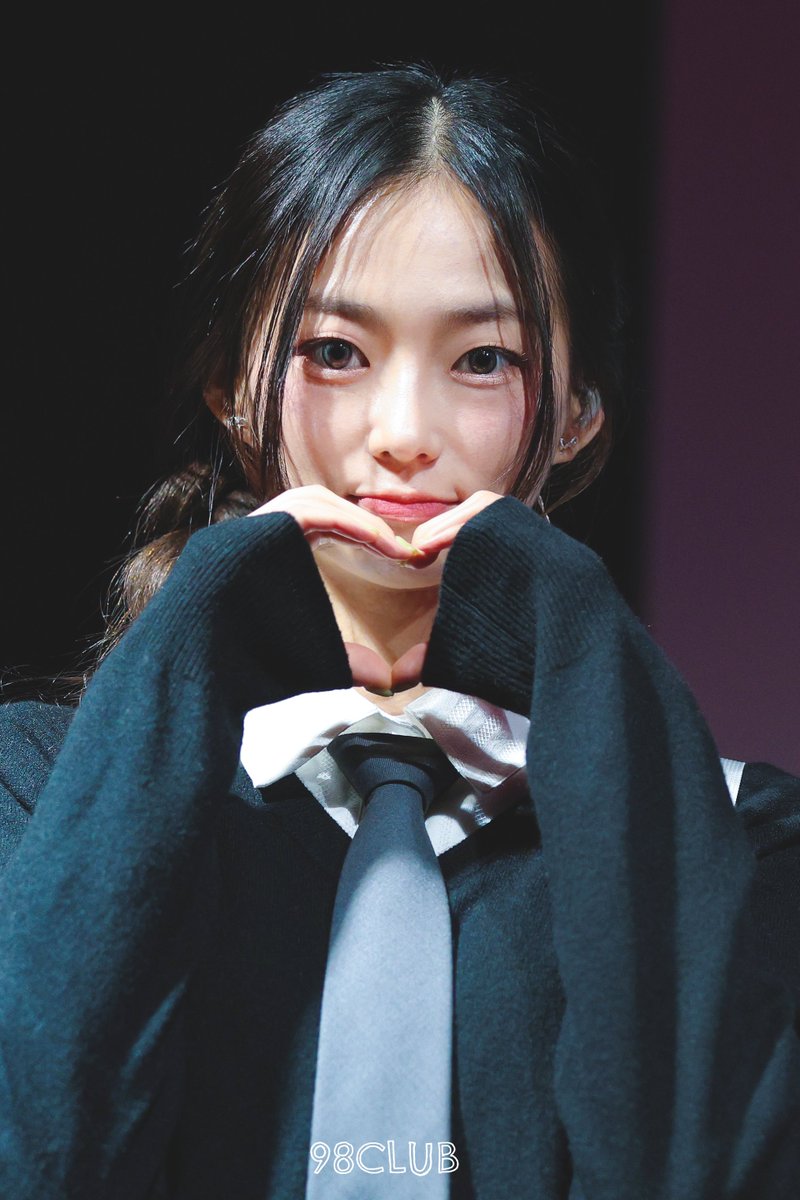 98_CLUB_'s tweet photo. 250323💜

#Page_of_memories 
#장예은 #예은 #YEEUN #JANGYEEUN #イェウン #チャンイェウン https://t.co/WVXwykv9K1