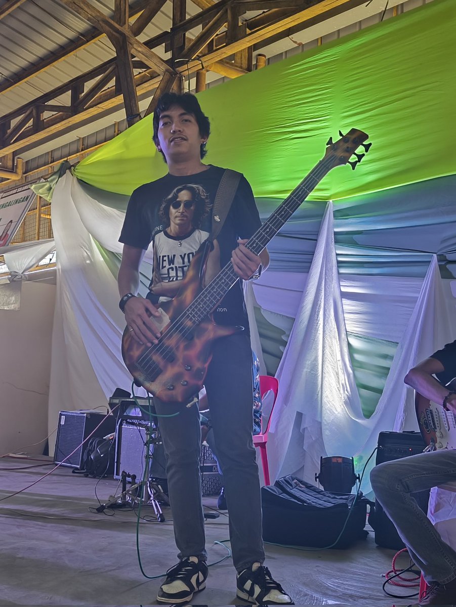 _kayeow's tweet photo. My rakista baby! 🖤🤘🏻 https://t.co/dQnCy6HGNC