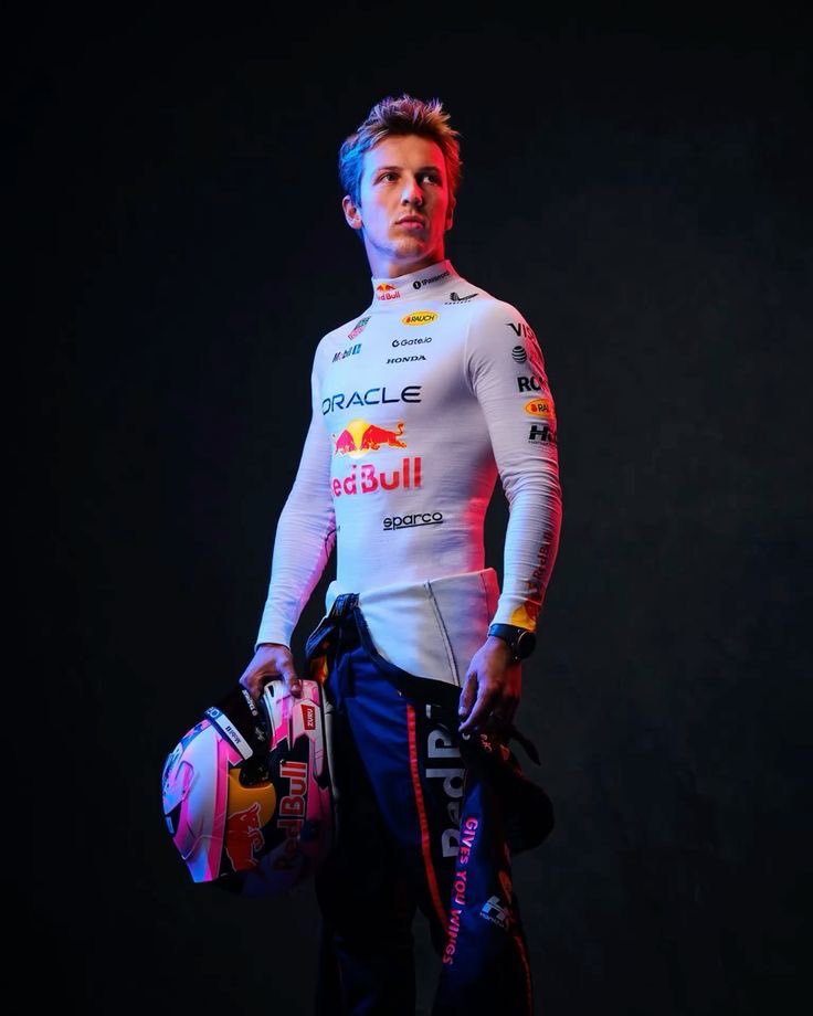 desacelerandof's tweet image. ÀS 06:05 NO BRASIL A @autosport COMEÇA A APURAR QUE LIAM LAWSON E YUKI TSUNODA PODEM SER TROCADOS NO JAPÃO 🇯🇵