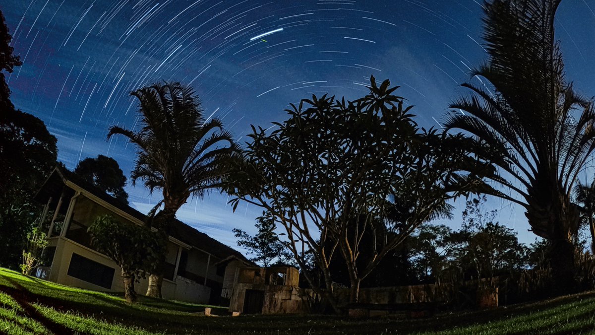 The Different Possibilities Of Star Trails Photography - Part Two ecency.com/hive-194913/@c… 

The GOPRO HERO 12 action camera is not just about action 😉 I used this camera to record light painting performances as videos or to record star trails.

#Posh #stars #startrails