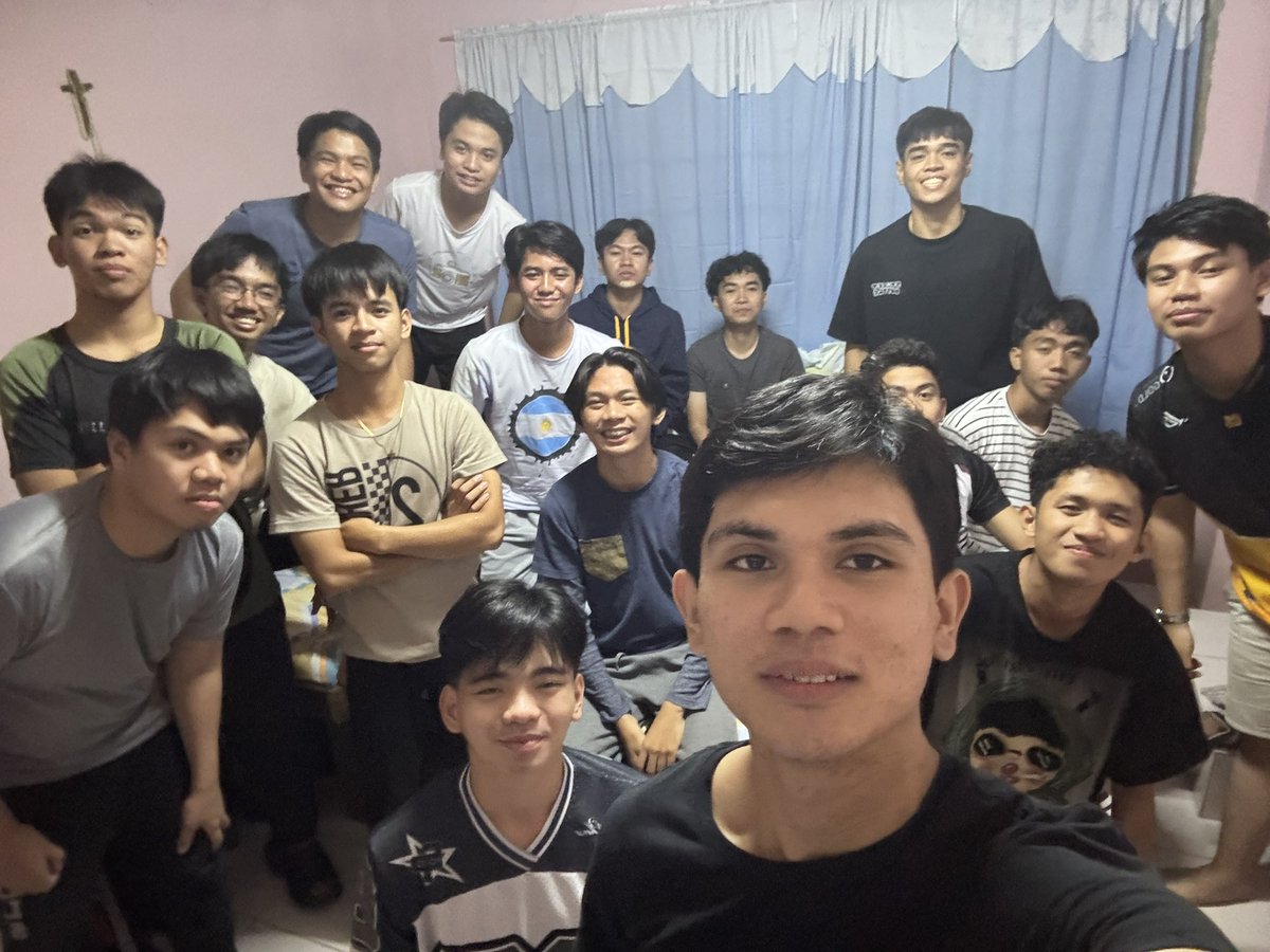 ayemanwheel_'s tweet photo. RETREAT'D
#favposition
#maynapaiyaknayan
#haba
#kinse
#finalsession
#5k
#plantsanimat
#panikinikeyb
#sakitanginabakitganun https://t.co/YO1ksugIt0