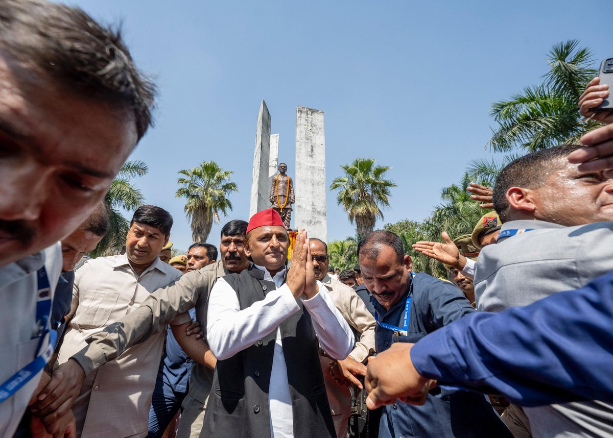 डॉ. राम मनोहर लोहिया की जयंती पर सामाजिक न्याय के संकल्प को समर्पित श्रद्धा सुमन अर्पण।