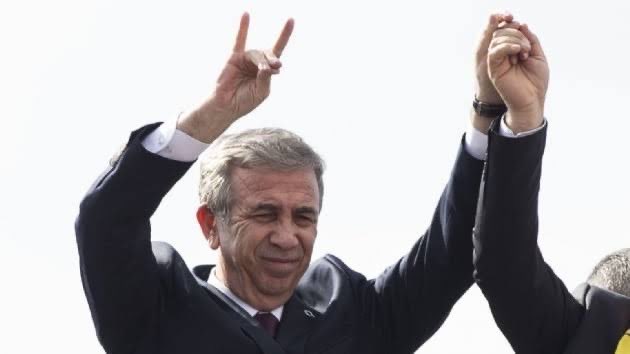 Eski HDP Milletvekili Ferhat Encu: 

“Kürt düşmanı Mansur’un olduğu yerde Kürtler olmayacaktır.

Şimdi alın Mansur’unuzu, İnce’nizi ve Tanju’nuzu da meydanlarda direnin.”