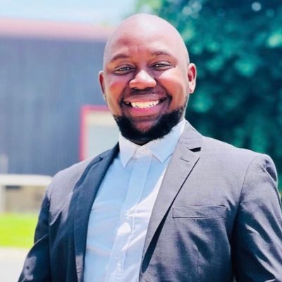 Podcasts are a powerful platform for free expression that remains largely unregulated.

Social Media Specialist <a href="/SthembisoMedia/">SITHOLEEXPRESS</a> joins <a href="/Puleng_pg/">pulengmolebatsi</a>  to help unpack the impact of unregulated podcasting and what solutions, if any, should be considered.

#TechAfrica #ChannelAfrica