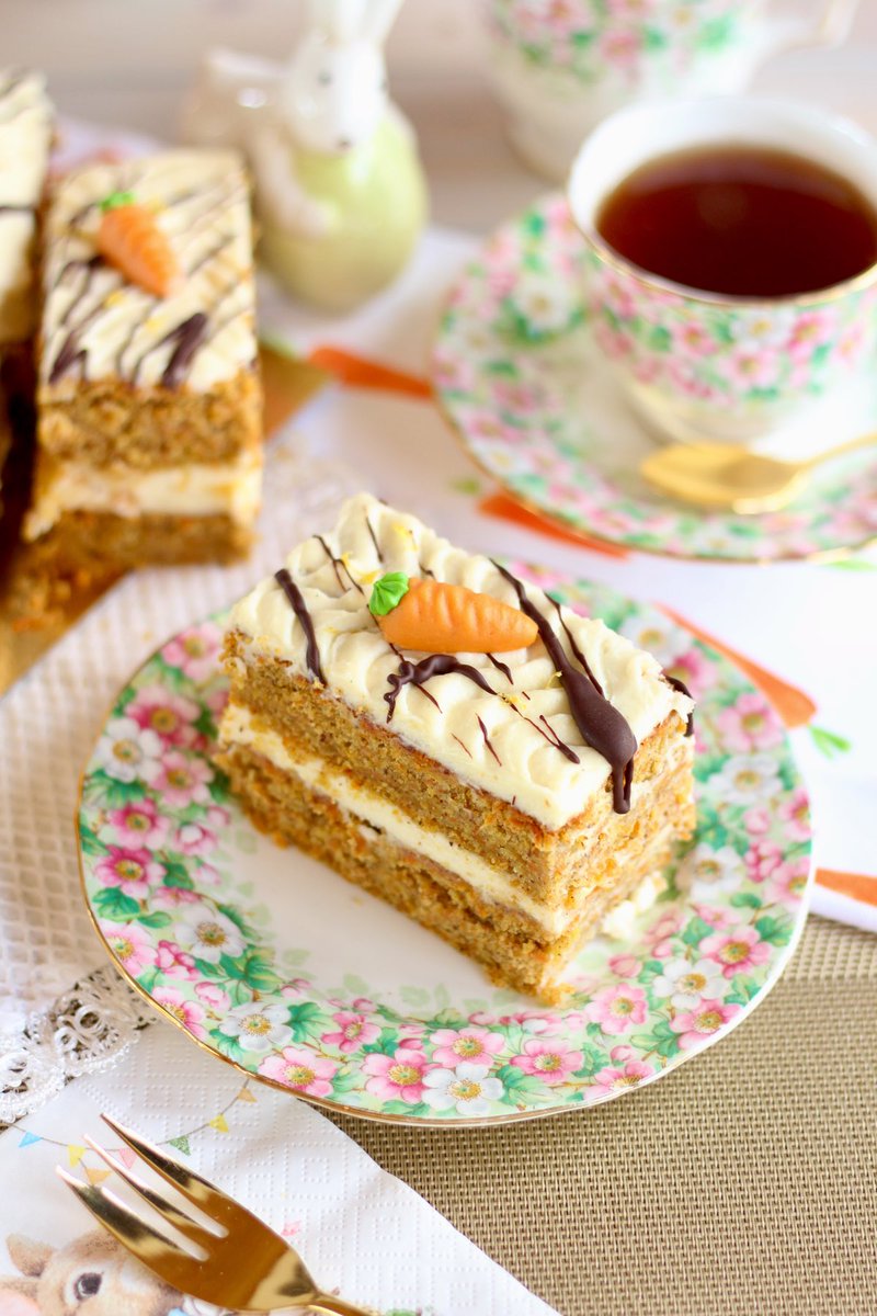 🥕SAFTIGEN KAROTTENKUCHEN MIT ZITRONEN-FRISCHKÄSE-CREME ZU OSTERN BACKEN!... youtu.be/by3I-EVrwA0?si… via <a href="/YouTube/">YouTube</a>