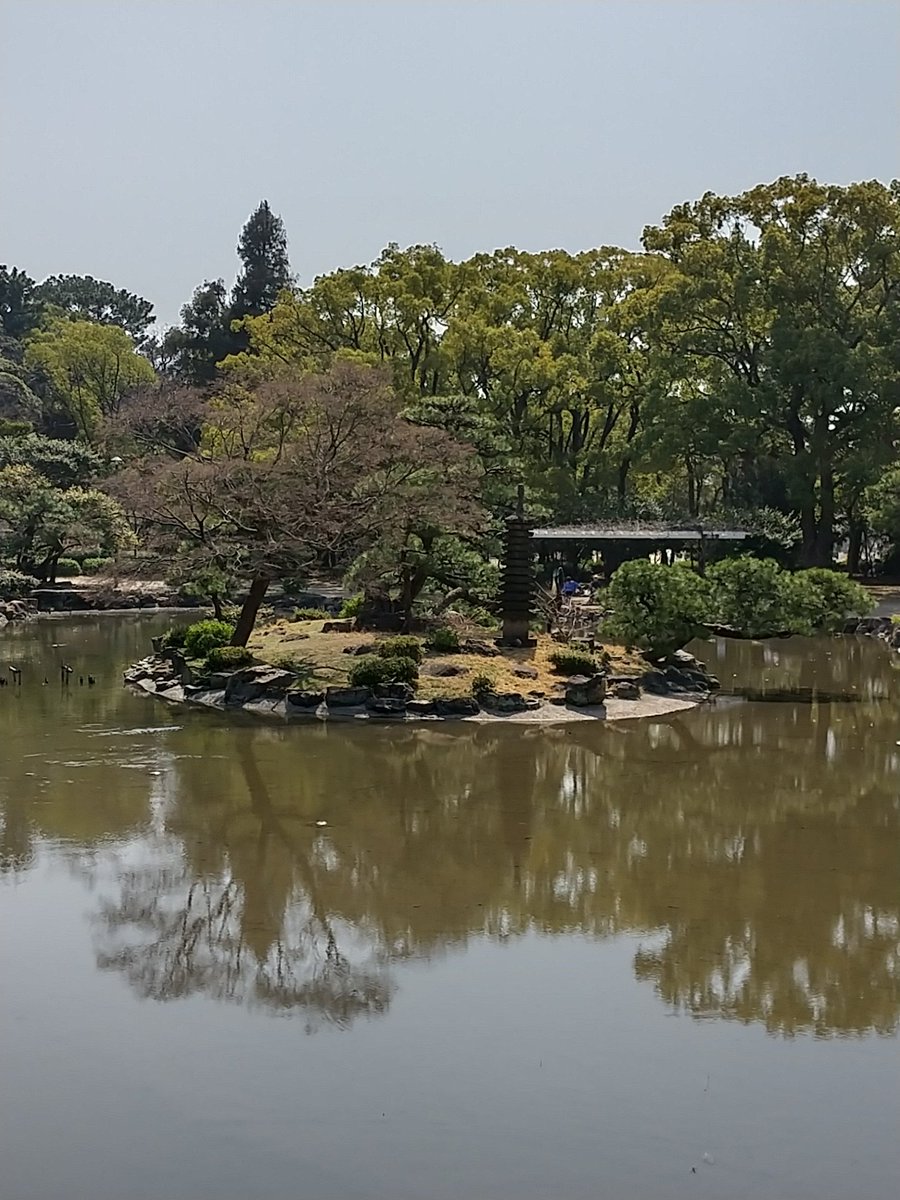 yuuki5013's tweet photo. 名古屋市鶴舞公園で、桜まつり開催中です。キッチンカーも出展してます。やまばるさんのホットサンド玉子を購入しました。セットでポテトも!とてもボリューミーでとても美味しかったです。ポテトもモチモチで最高でした。✨#鶴舞公園
#桜まつり
#やまばる
#YAMABAL https://t.co/yQUN3po4Un