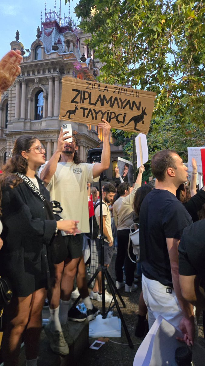 Saray rejiminin halkın iradesini yok sayan darbe girişimine karşı #sydney ’den direnişe ses verdik!  #sesvertürkiye
