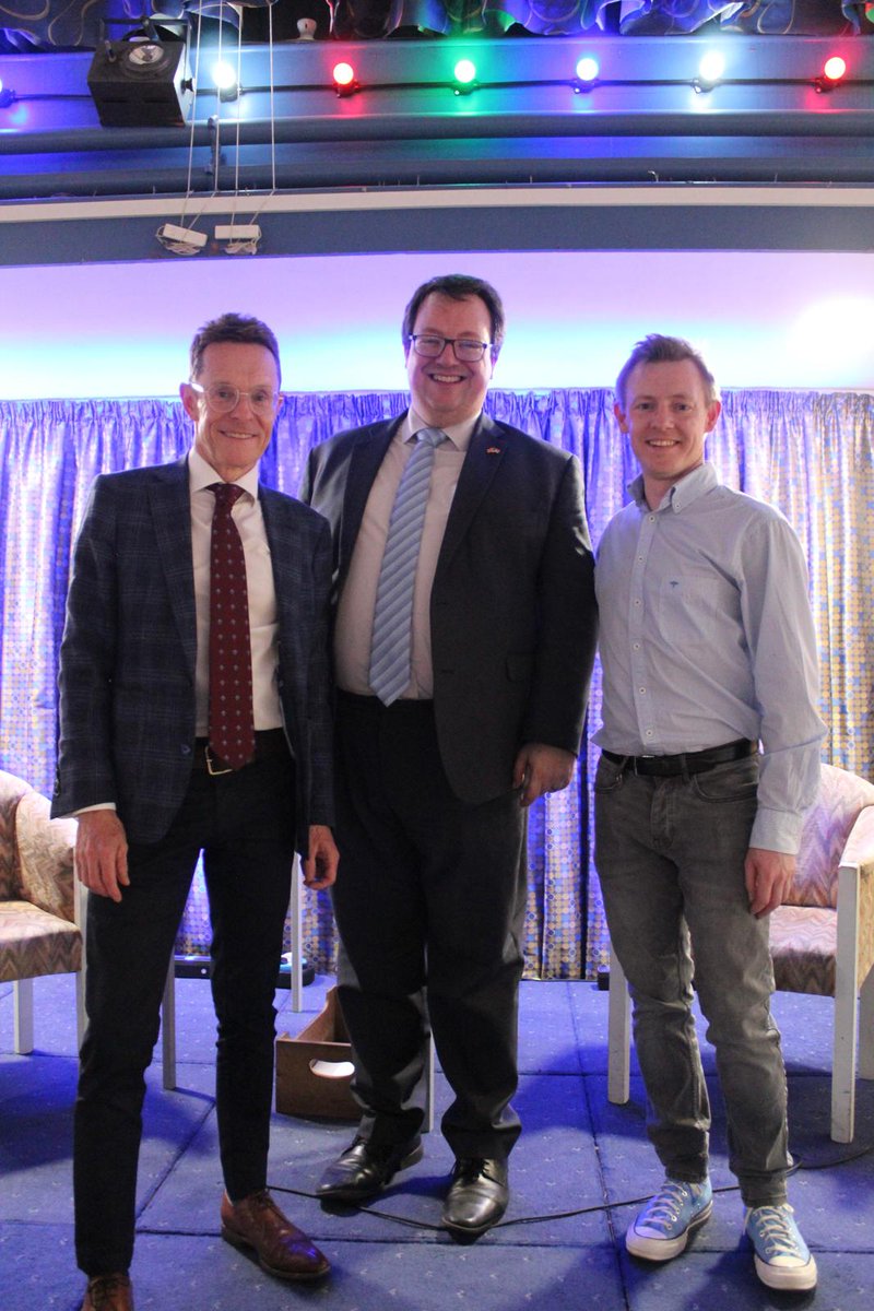 Cllr_Dan_Kinsey's tweet photo. A fantastic night this weekend with #Wombourne @Conservatives hosting 'An Evening with Sir Andy Street'.

What a brilliant night. @andy4wm talked business, politics &amp; his passion for West Mids, interviewed brilliantly by @mikejwood.

Good food and drink too, in great company 💙 https://t.co/mx5fFlMsKv