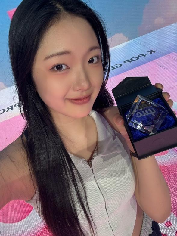 BYUEntertainme1's tweet photo. IPIC PROJECT  합격자  이경진

 #오디션 #KPOP_IDOL_AUDITION #아이픽프로젝트 
#아이돌오디션  #IPIC_AUDITION  #IPIC_PROJECT #케이팝오디션
#KPOP_AUDITION  #showkingkpopcenter #LETSTUDIO #바이유엔터테인먼트 #BY_U #BY_U_ENTERTAINMENT
#신인개발팀 https://t.co/YQjEueJcv2
